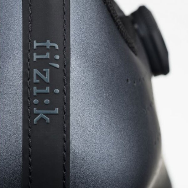 Fizik cestni kolesarski čevlji Tempo Overcurve R5.