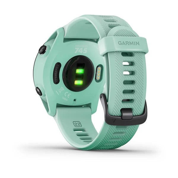Garmin Forerunner 745.