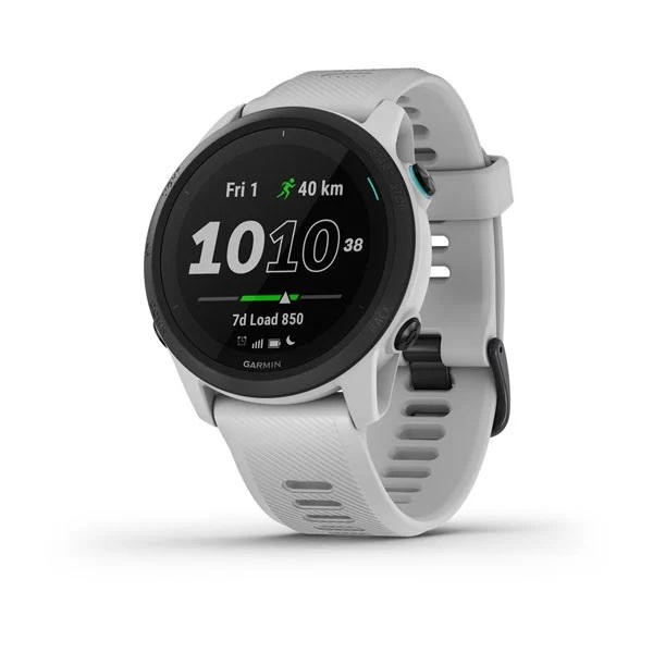 Garmin Forerunner 745.