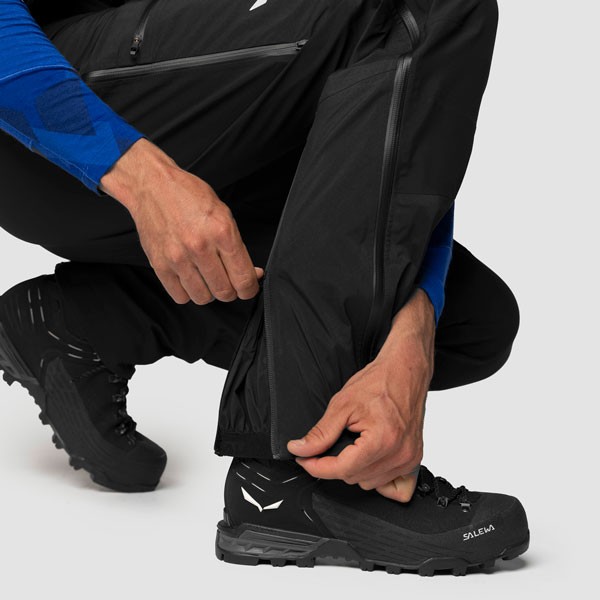 Salewa moške turne hlače Ortles 4 GTX Pro.