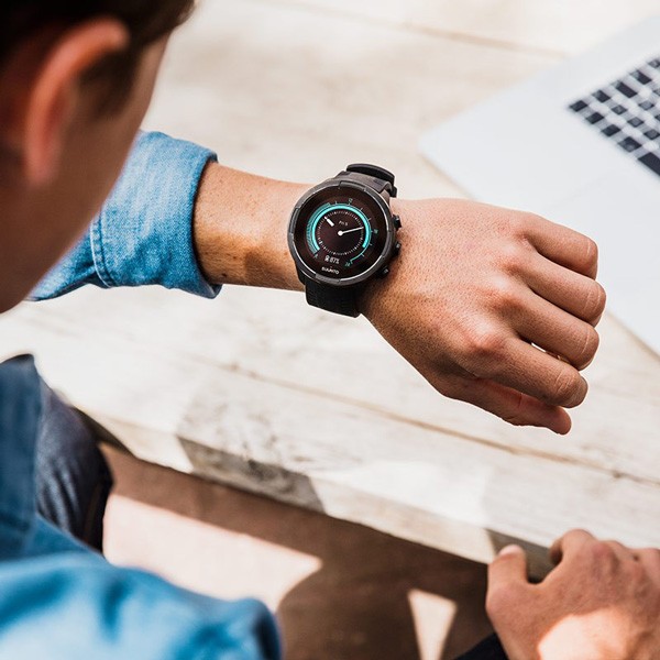 Suunto 9 Baro Black.