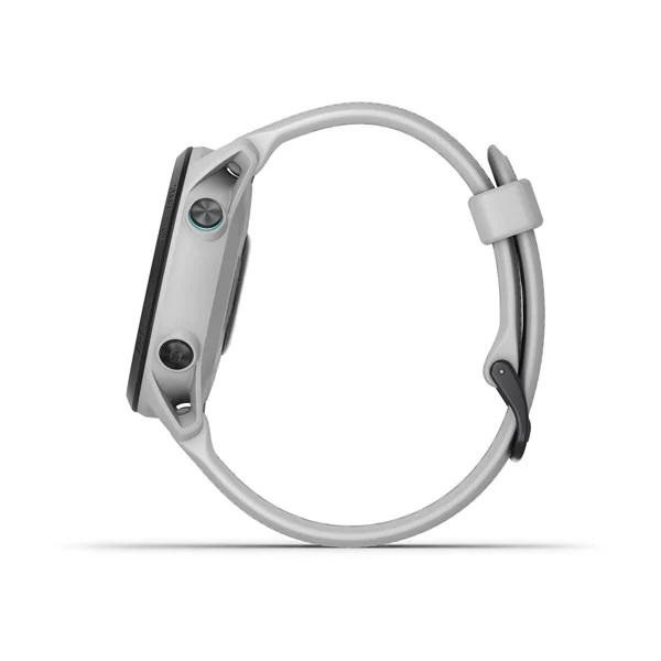 Garmin Forerunner 745.