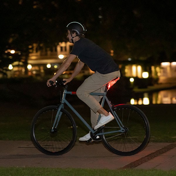 Zadnja luč Sigma Curve