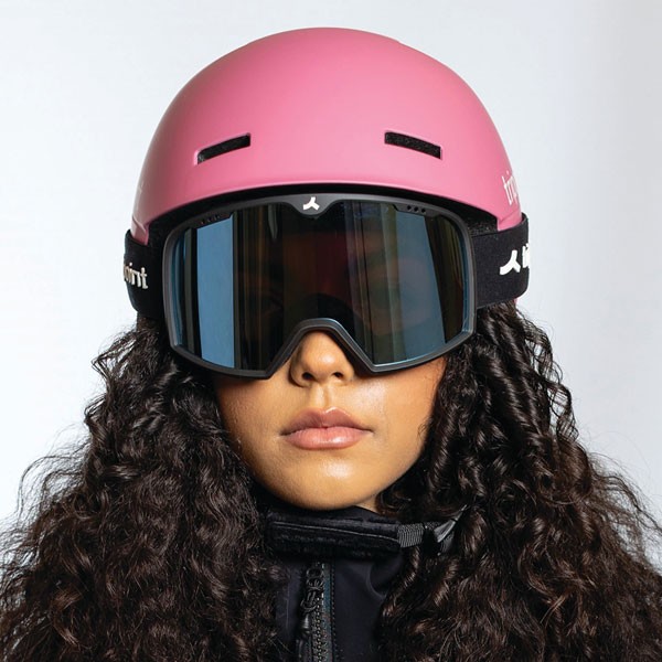 Tripoint 201 Trdkova, smučarska čelada