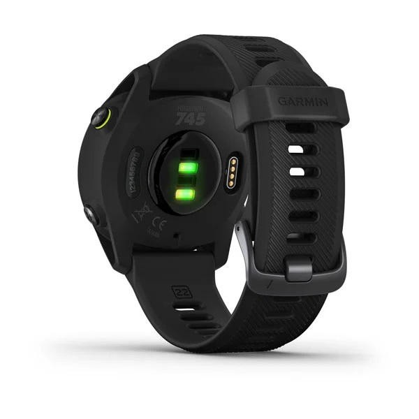 Garmin Forerunner 745.