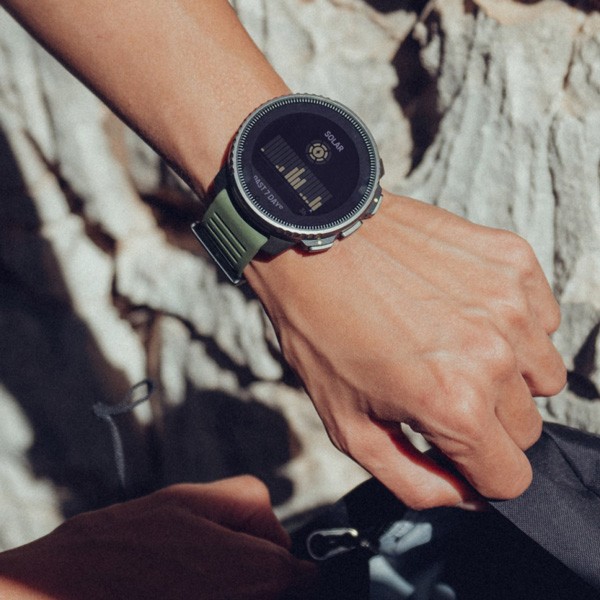 Suunto Vertical Titanium Solar Black.