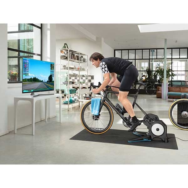 Tacx trenažer FLUX 2 Smart.