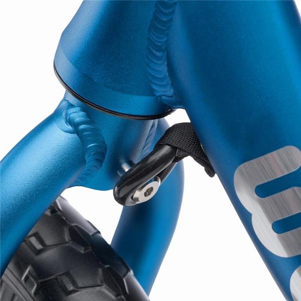 Poganjalec Weezee v črni barvi